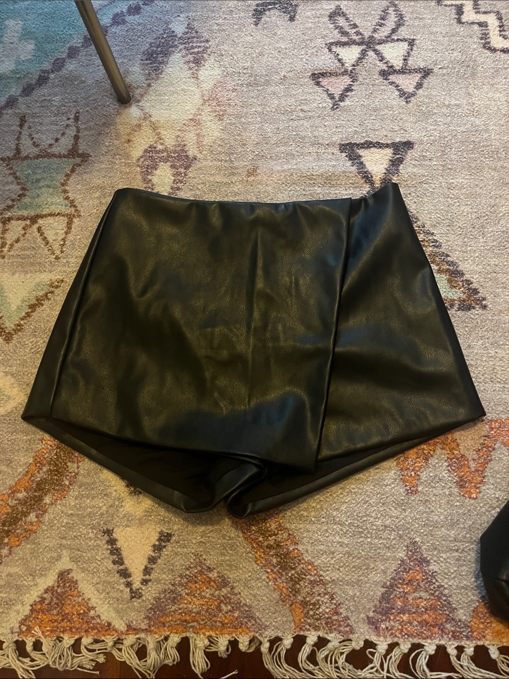 Revolve superdown Black Faux Leather Skort – Women's Stylish Mini Skirt S